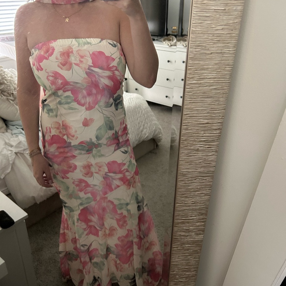 Floral Maxi Dress - Picture 2 of 3